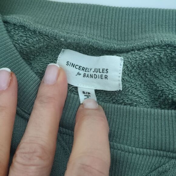 Sincerely Jules Green Long Sleeve Dress - Picture 4 of 10